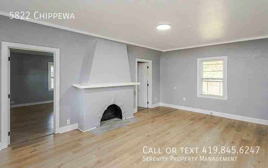 5822 Chippewa Rd - Photo 2 of 19