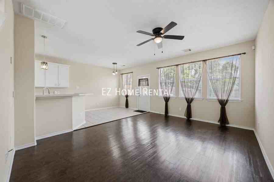 2951 Hackamore Hollow Ln - Photo 4 of 32