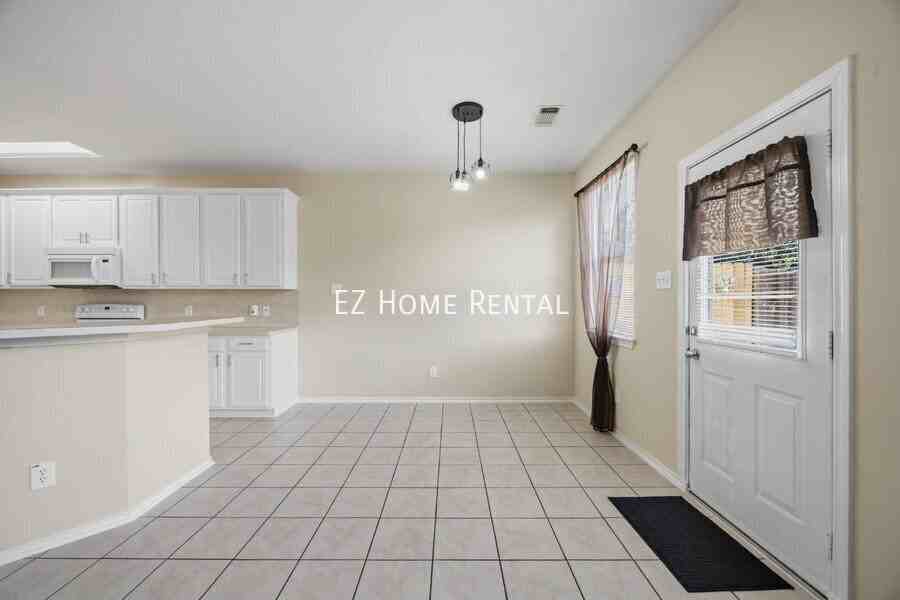 2951 Hackamore Hollow Ln - Photo 7 of 32