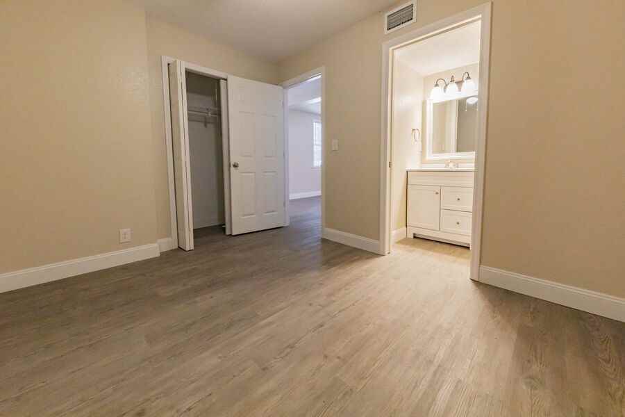 638 W Central Ave - Photo 6 of 9