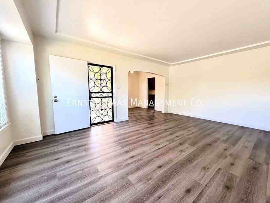 12911 Whitewood Ave - Photo 2 of 20