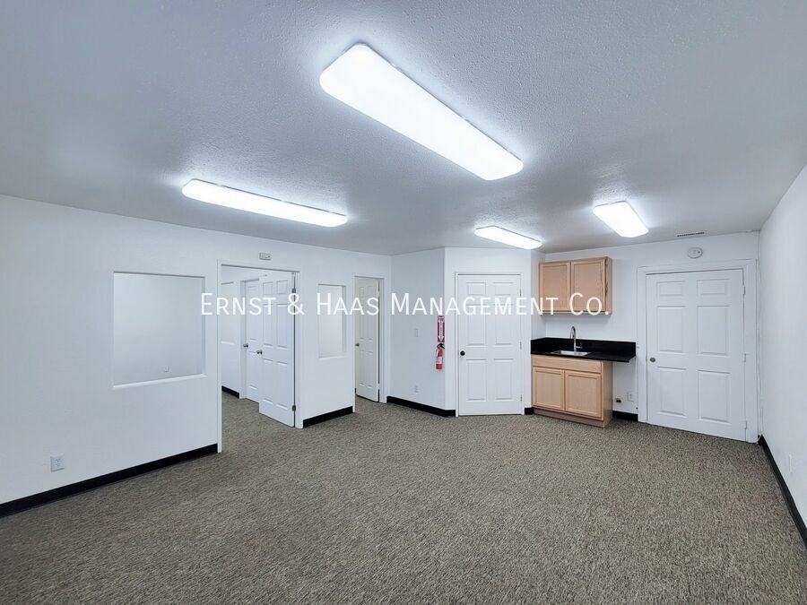 5540 Atlantic Ave - Photo 3 of 16