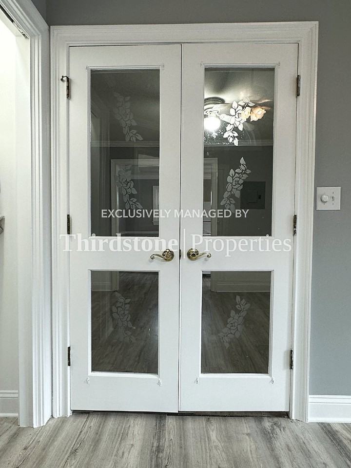 2965 Armstrong St #B - Photo 6 of 14