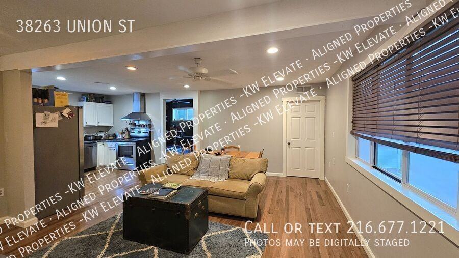 38263 Union St - Photo 2 of 24