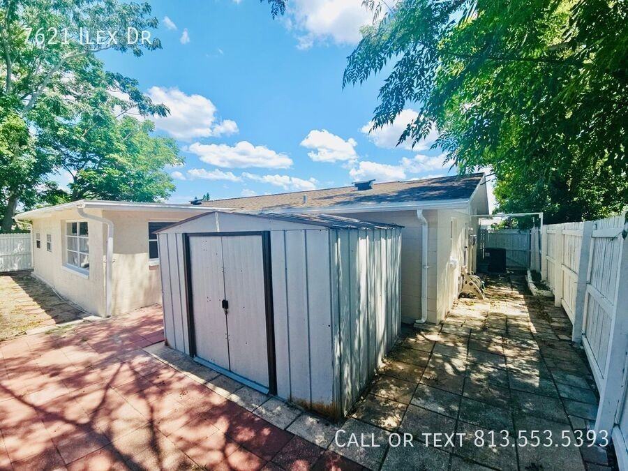 7621 Ilex Dr - Photo 4 of 48