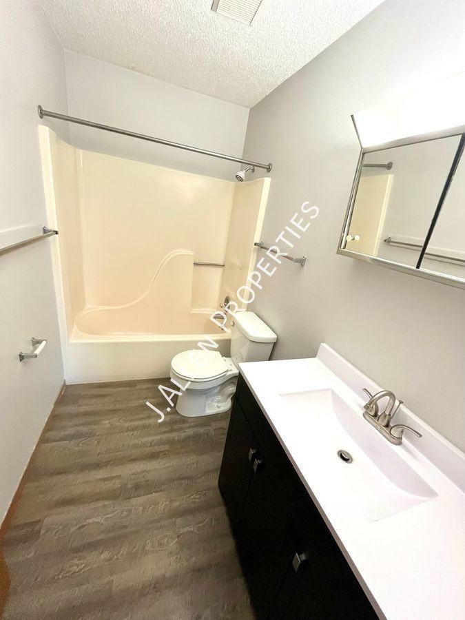 901 Syracuse Ave Bldg E #59 - Photo 3 of 8