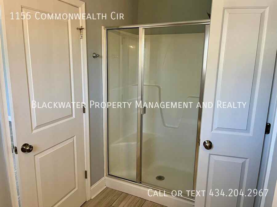 1155 Commonwealth Cir - Photo 7 of 16
