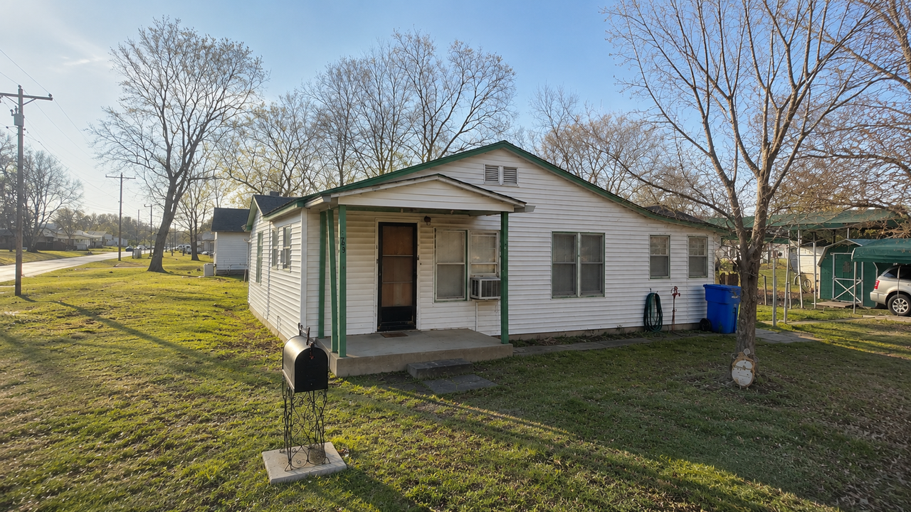 116 W Fulton St - Photo 2 of 9