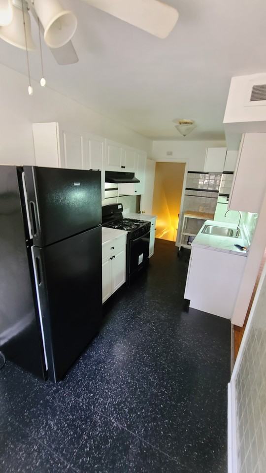 820 E 15th St #NA - Photo 6 of 21