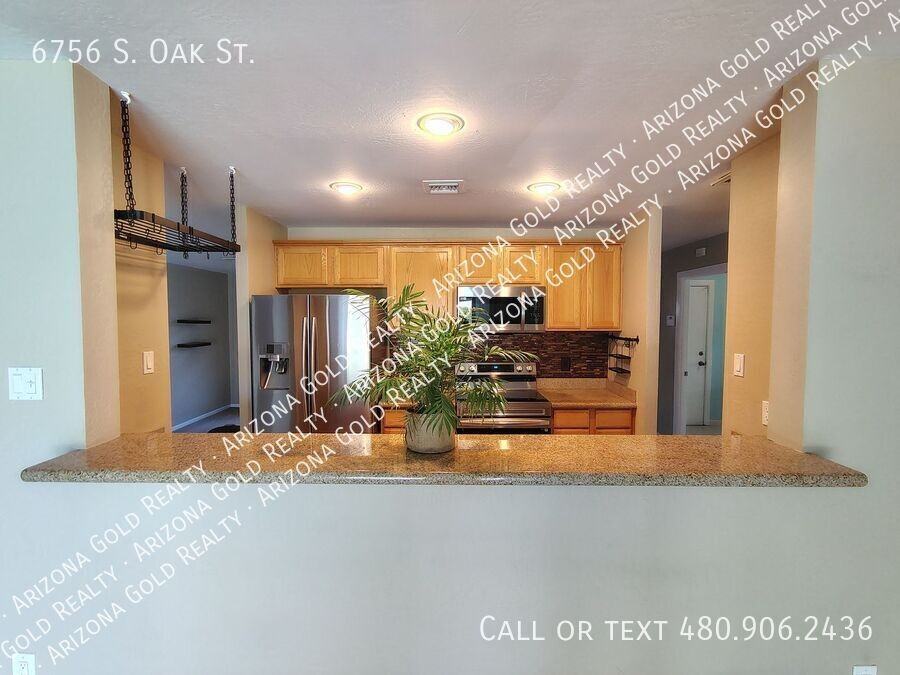 6756 S Oak St - Photo 7 of 34