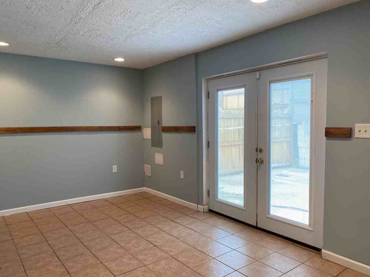 67 Bristol Ct - Photo 7 of 10
