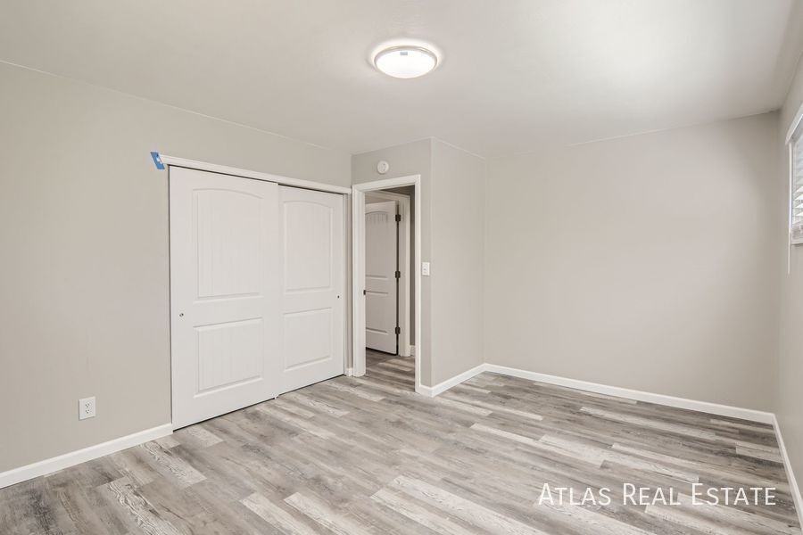 321 May Dr - Photo 6 of 17