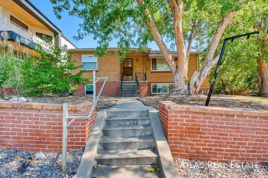2714 Grove St - Photo 5 of 32