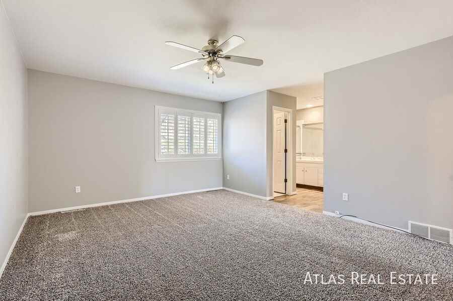 8257 S Locust St - Photo 6 of 24