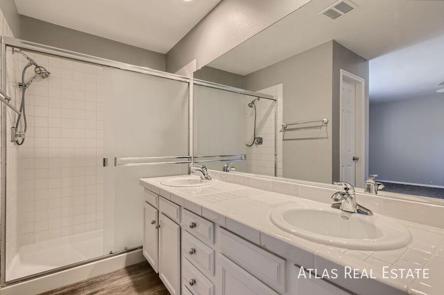 8257 S Locust St - Photo 7 of 24