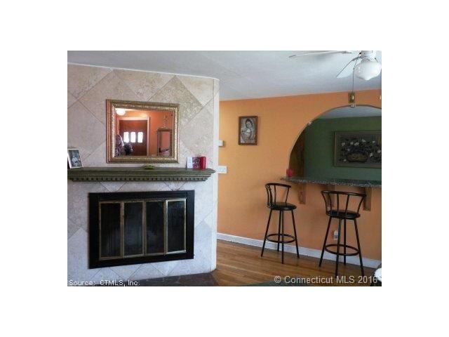 62 Cedar St - Photo 3 of 6