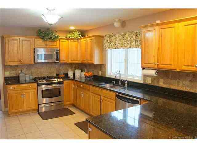 15 Bradway Pond Rd - Photo 2 of 33