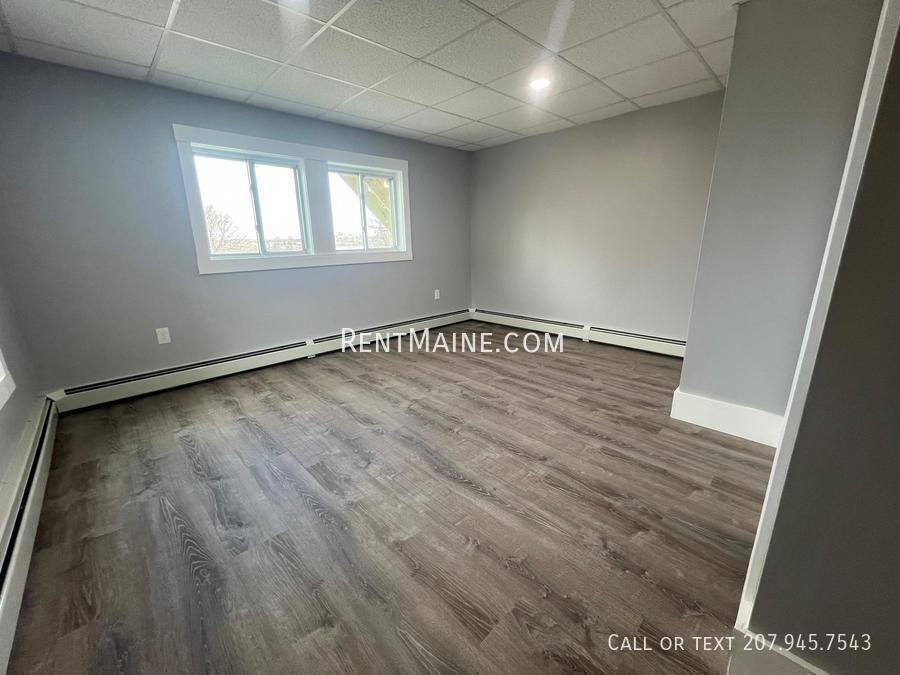 131 College Ave #4 - Photo 3 of 8