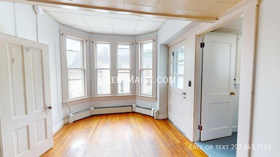 200 Center St #3 - Photo 4 of 9