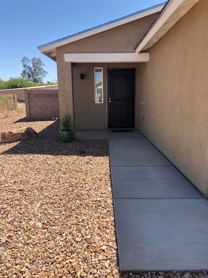 2389 S Clovis Pl - Photo 2 of 23
