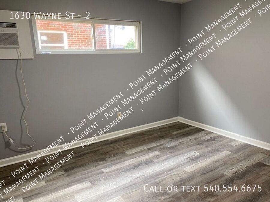 1630 Wayne St Ne #2 - Photo 4 of 11