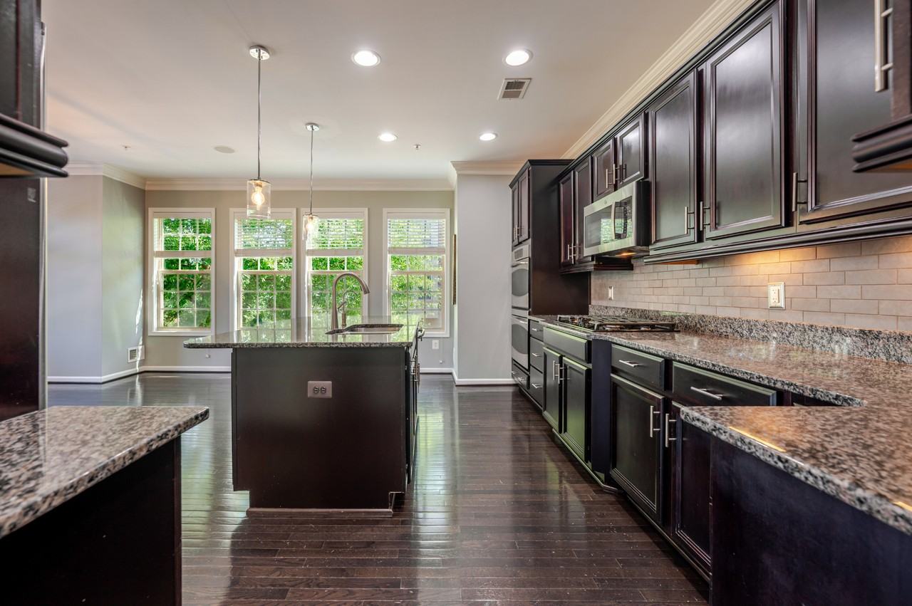 601 Sprintsail Way - Photo 2 of 43