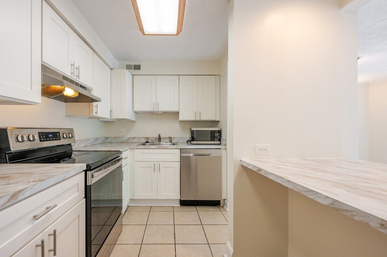 8386 Brockham Dr #B - Photo 7 of 15