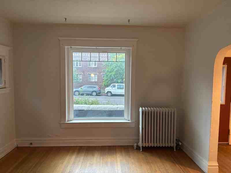 2331 E 12th Ave - Photo 3 of 11