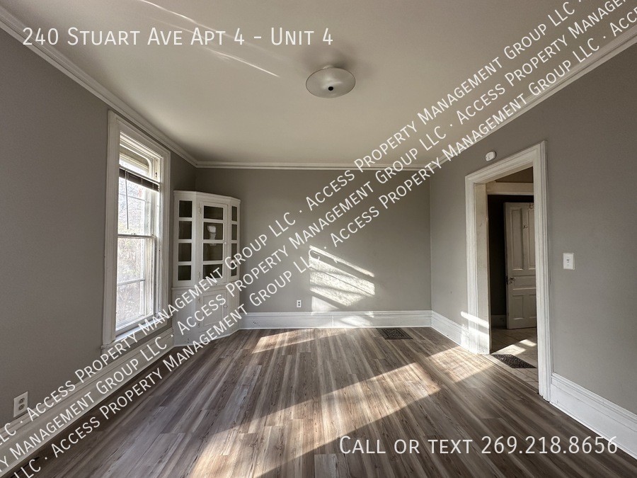 240 Stuart Ave Apt 4 #4 - Photo 3 of 9