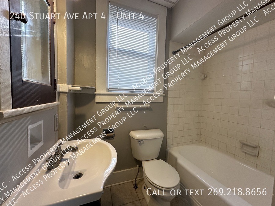 240 Stuart Ave Apt 4 #4 - Photo 6 of 9