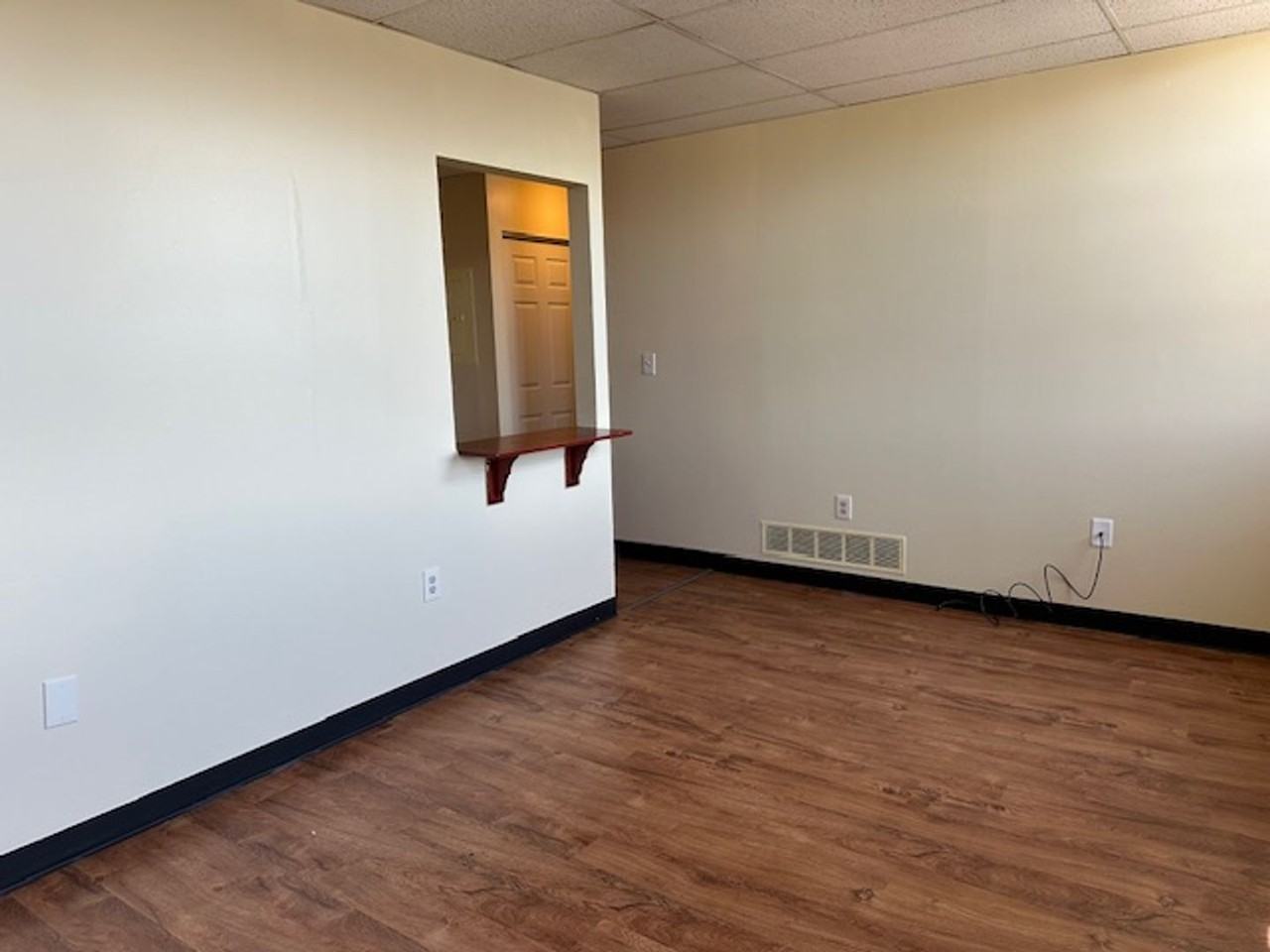 46 S 8th St #304 - Photo 2 of 20