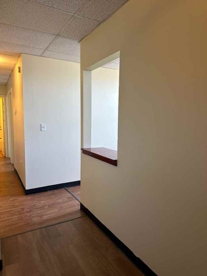 46 S 8th St #304 - Photo 3 of 20