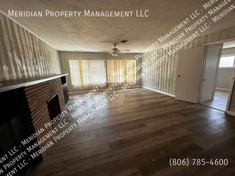 2819 33rd St - Photo 2 of 22