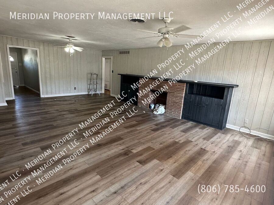 2819 33rd St - Photo 3 of 22