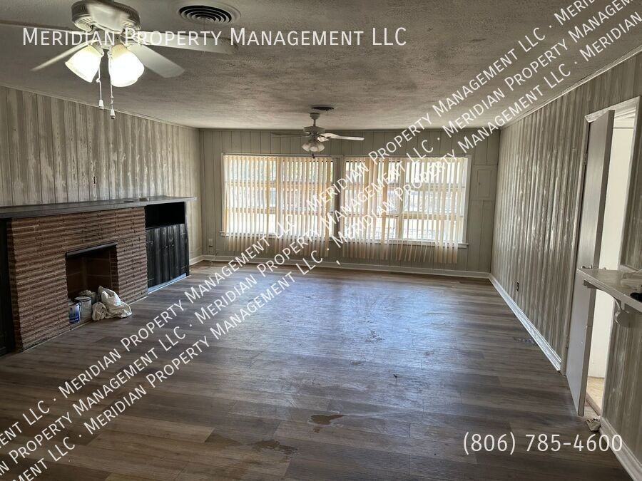 2819 33rd St - Photo 4 of 22