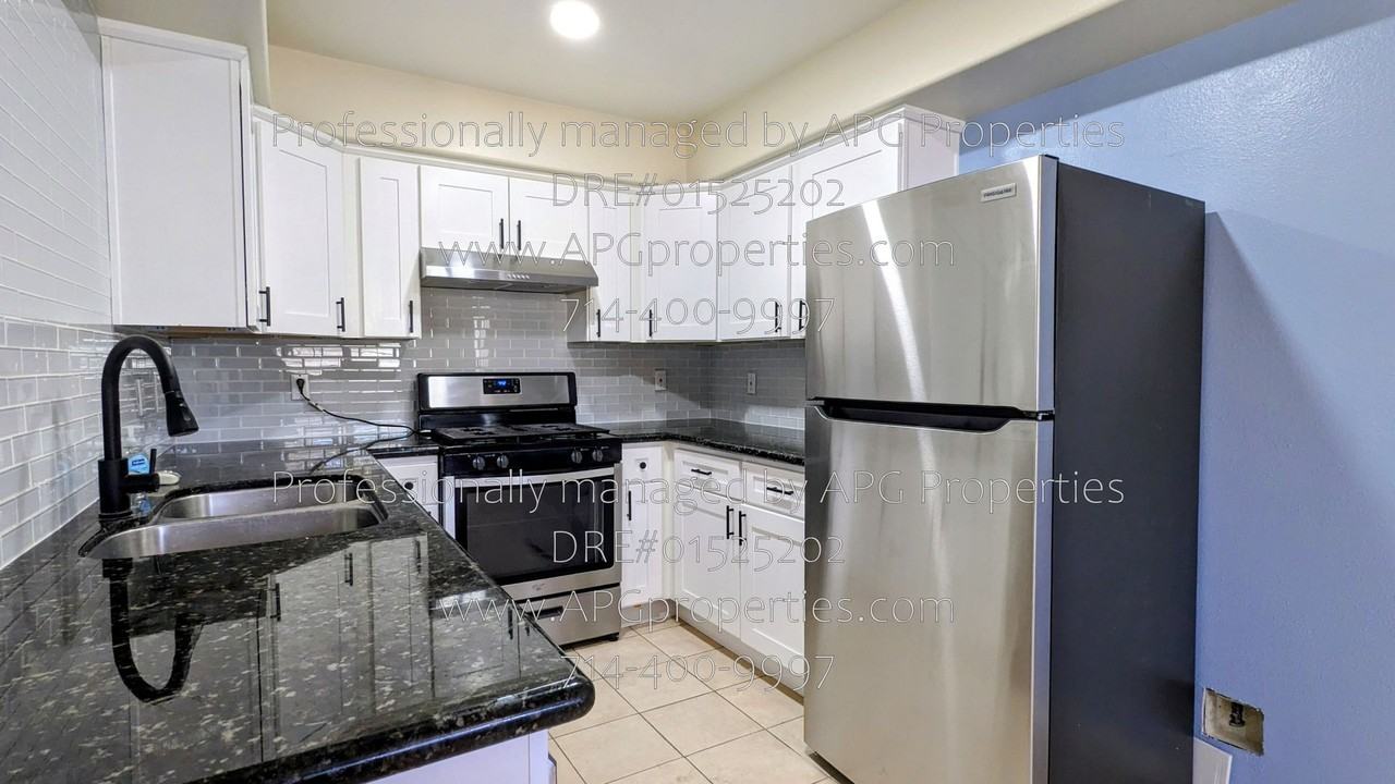 141 S Pritchard Ave - Photo 7 of 36