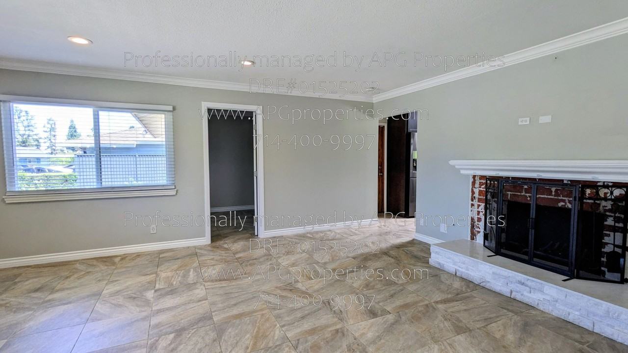 15068 Mountain Spring St - Photo 5 of 30