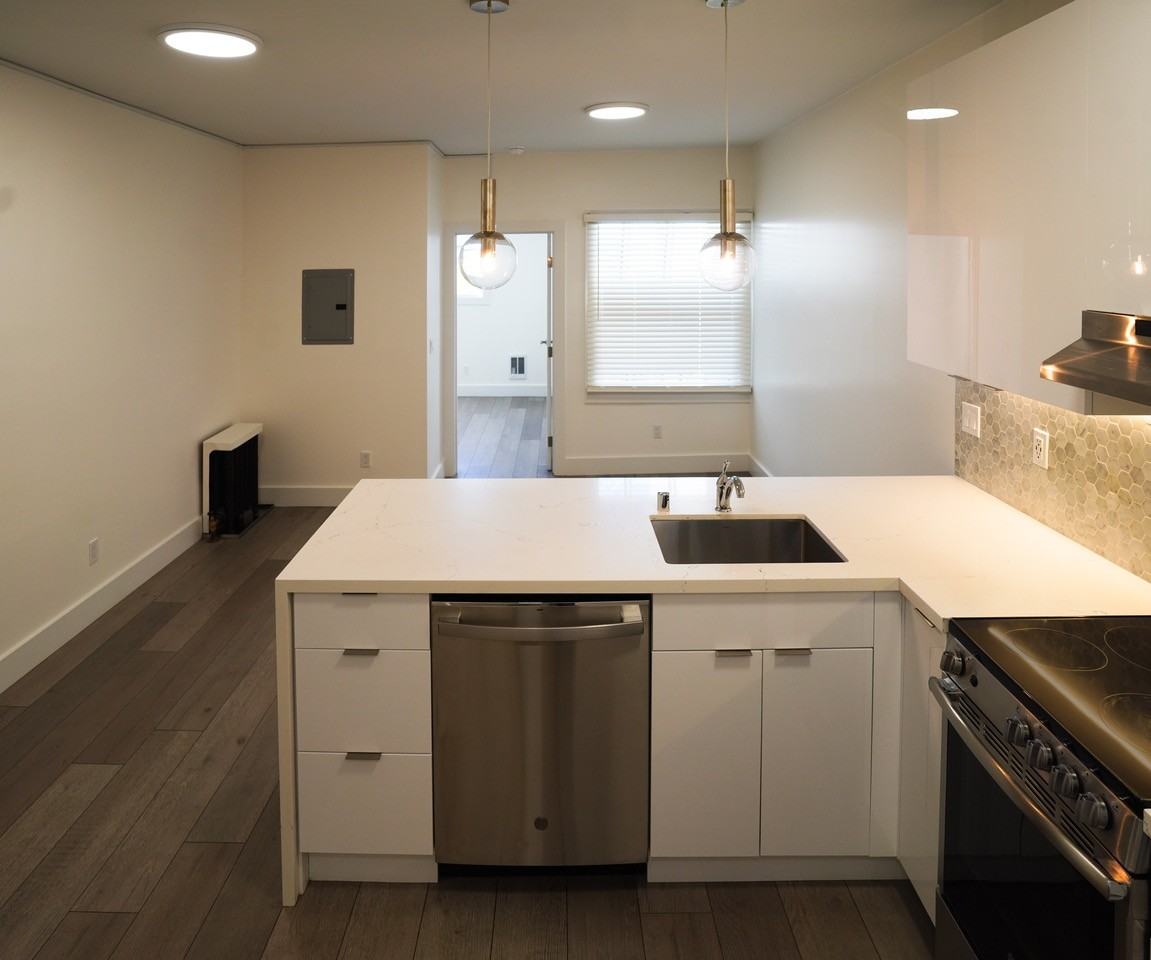 2835 Van Ness Ave #6 - Photo 5 of 11