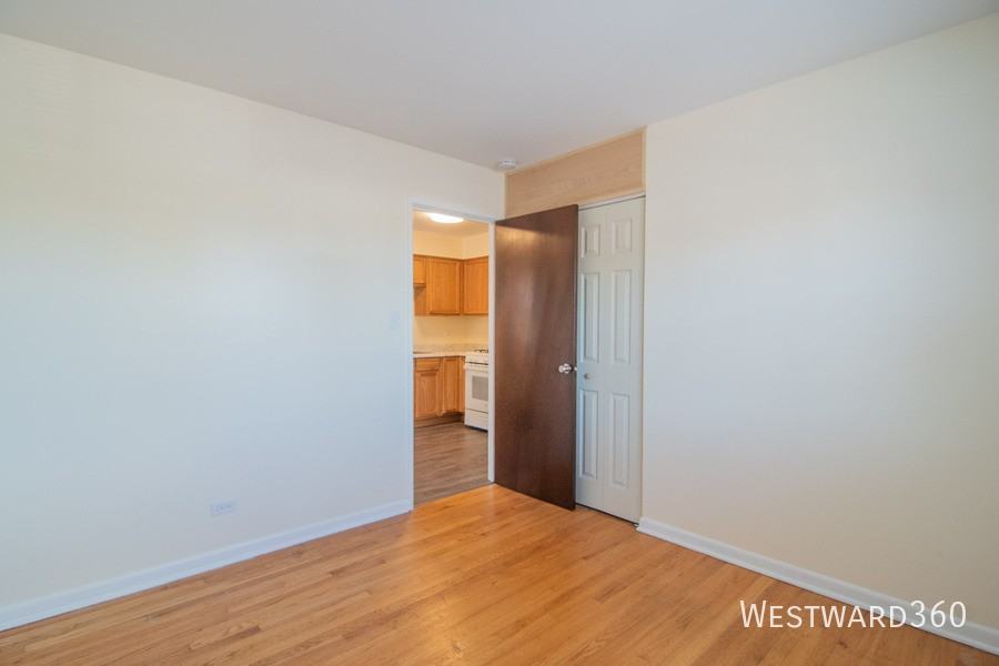 9654 Golf Ter Apt 1w #1 - Photo 4 of 7