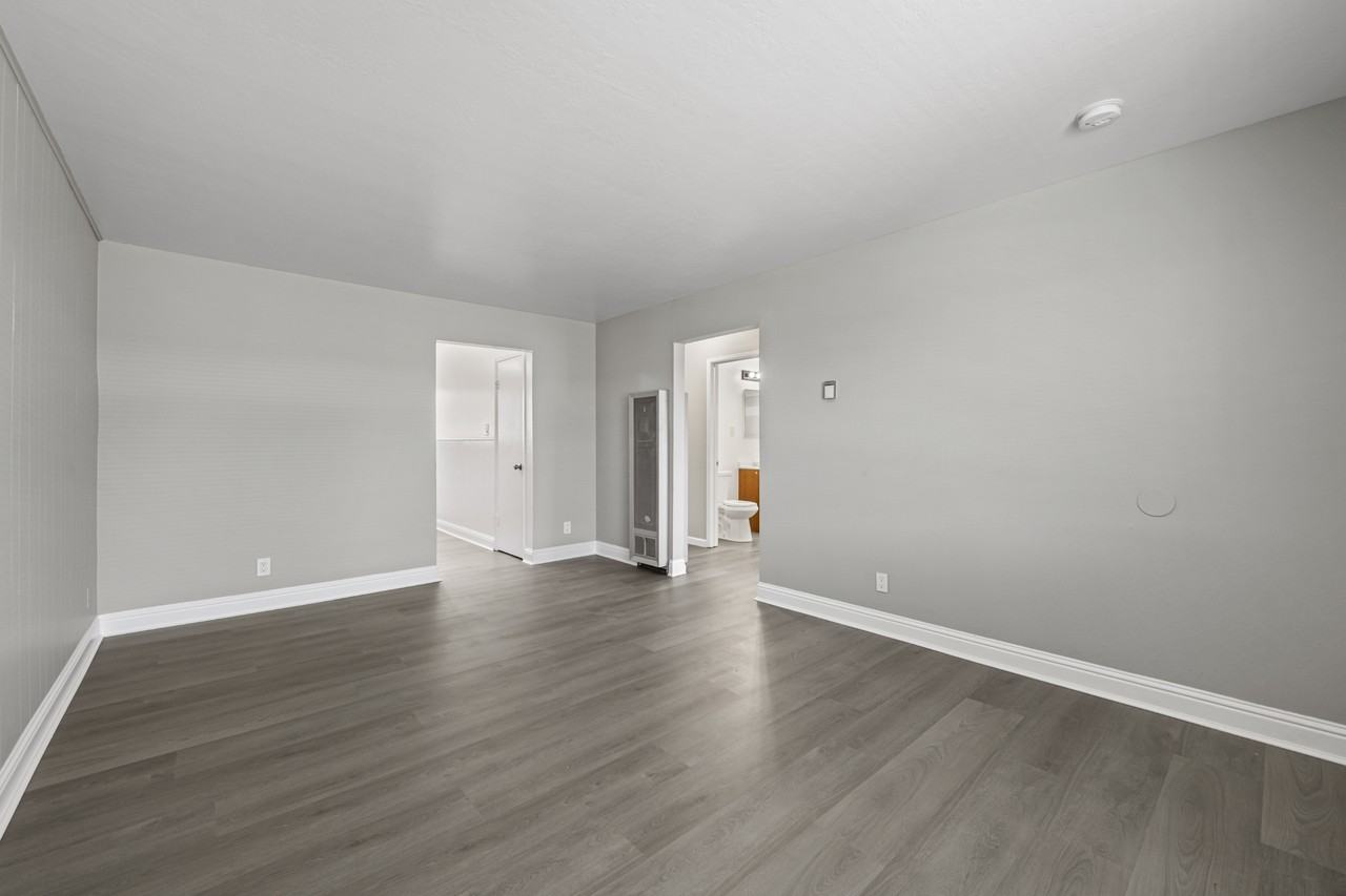 795 Sycamore Ave - Photo 4 of 25