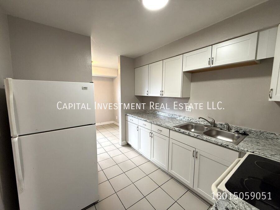 2531 S Parkcrest Dr #1 - Photo 2 of 8