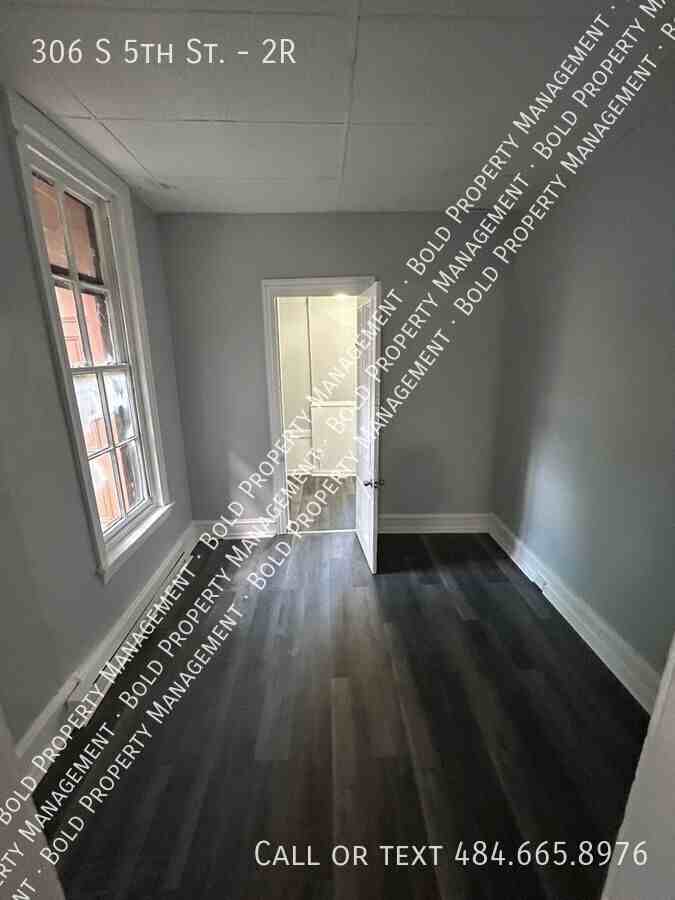 306 S 5th St #2R - Photo 7 of 8