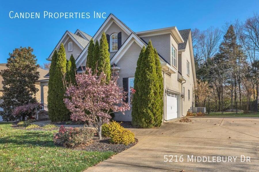 5216 Middlebury Dr - Photo 3 of 40