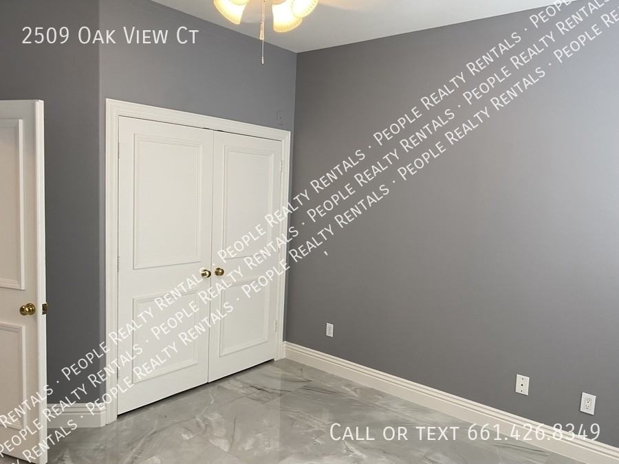 2509 Oak View Ct - Photo 7 of 45