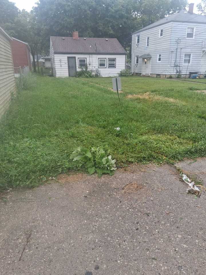 4230 N 53rd St - Photo 2 of 16