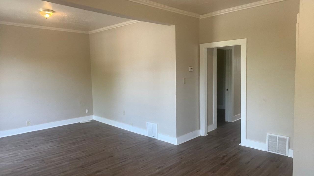 1350 N 36th St - Photo 3 of 10