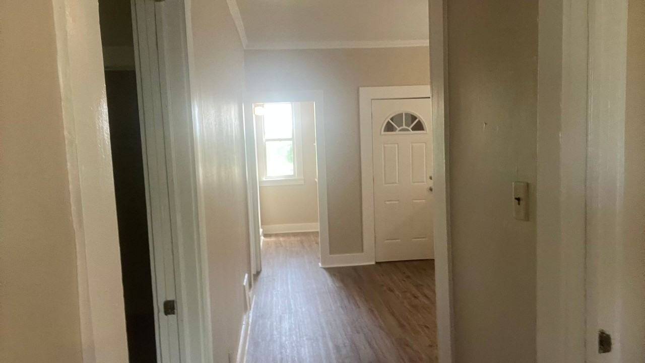 1350 N 36th St - Photo 7 of 10