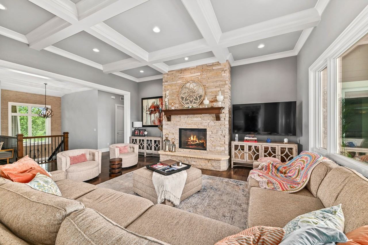 1626 Twisted Oak Ct - Photo 7 of 50