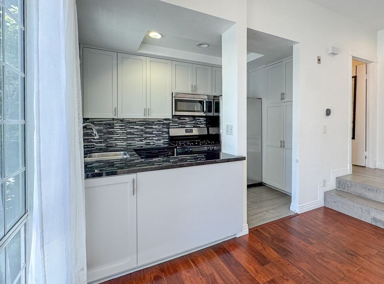 1733 Malcolm Ave #7 - Photo 3 of 21