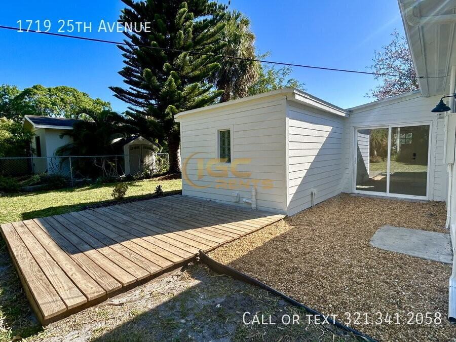 1719 25th Ave - Photo 3 of 29